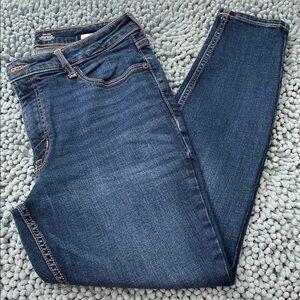 Old Navy Women's Skinny Jeans - Dark Blue Denim size 12 short